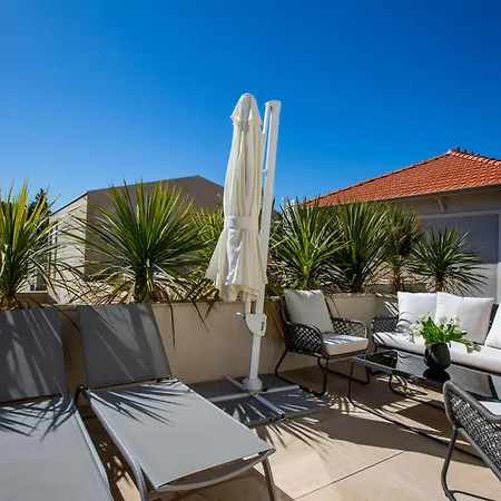 Schickes Und Modernes Maisonette Im Stadtzentrum By Interhome *