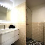 펜션 Schickes Und Modernes Maisonette Im Stadtzentrum By Interhome