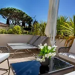 펜션 Schickes Und Modernes Maisonette Im Stadtzentrum By Interhome