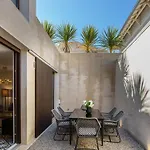 Schickes Und Modernes Maisonette Im Stadtzentrum By Interhome 펜션 *