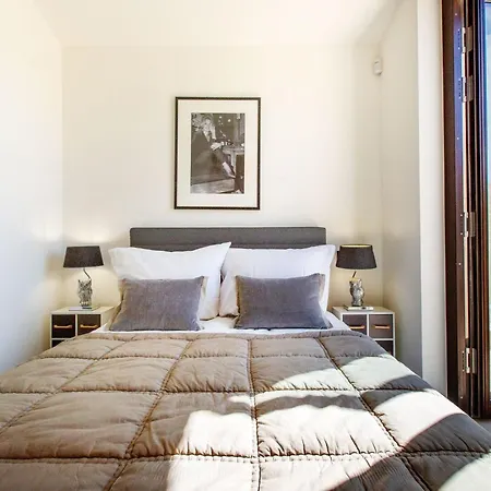 Schickes Und Modernes Maisonette Im Stadtzentrum By Interhome