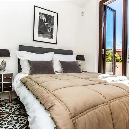 Holiday home Schickes Und Modernes Maisonette Im Stadtzentrum By Interhome Saint-Tropez