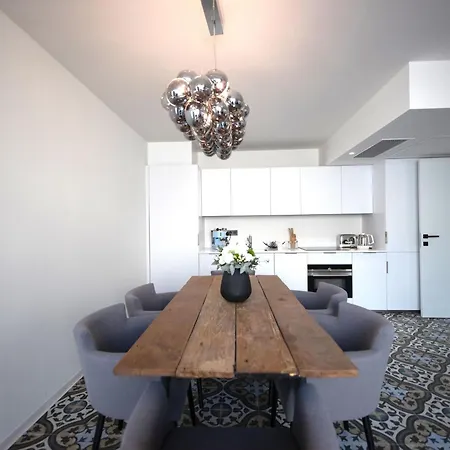 度假居 Schickes Und Modernes Maisonette Im Stadtzentrum By Interhome