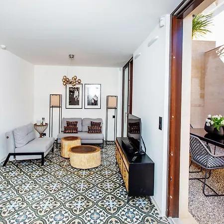 펜션 Schickes Und Modernes Maisonette Im Stadtzentrum By Interhome