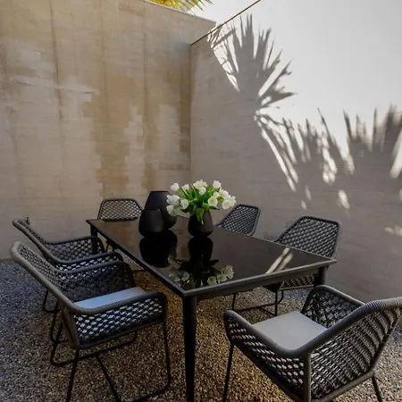 Schickes Und Modernes Maisonette Im Stadtzentrum By Interhome