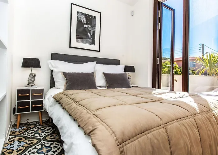 Holiday home Schickes Und Modernes Maisonette Im Stadtzentrum By Interhome Saint-Tropez