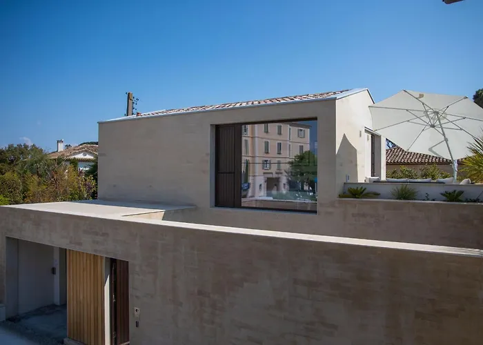 Schickes Und Modernes Maisonette Im Stadtzentrum By Interhome Holiday home *