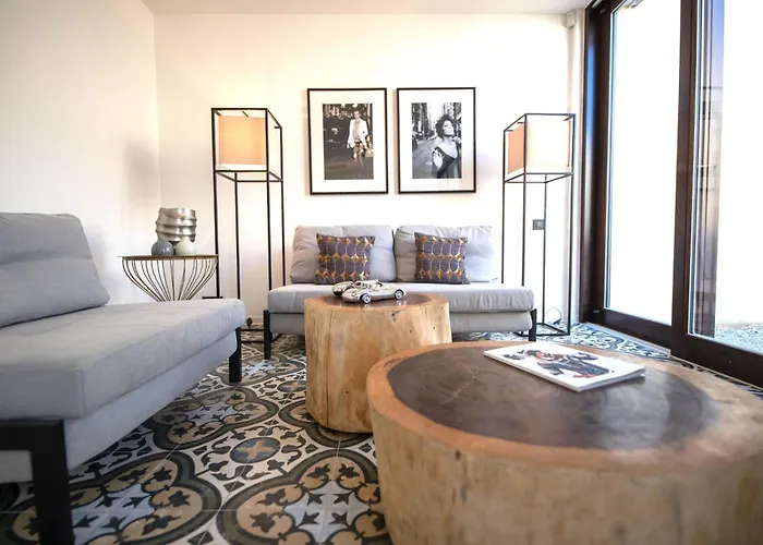 Schickes Und Modernes Maisonette Im Stadtzentrum By Interhome Saint-Tropez