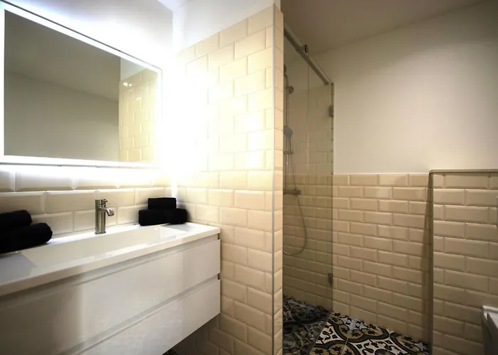 Holiday home Schickes Und Modernes Maisonette Im Stadtzentrum By Interhome