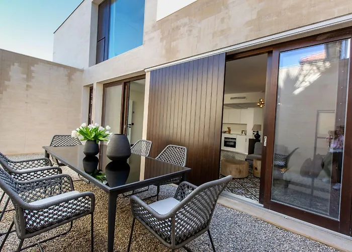 Schickes Und Modernes Maisonette Im Stadtzentrum By Interhome Saint-Tropez