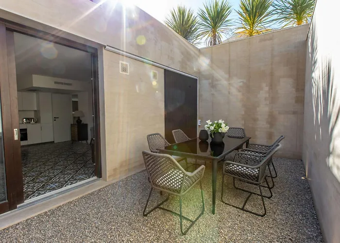 Schickes Und Modernes Maisonette Im Stadtzentrum By Interhome * Saint-Tropez