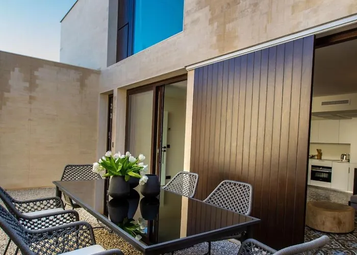 Schickes Und Modernes Maisonette Im Stadtzentrum By Interhome Holiday home Saint-Tropez