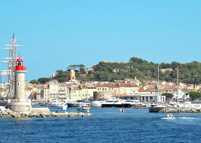 Schickes Und Modernes Maisonette Im Stadtzentrum By Interhome Saint-Tropez